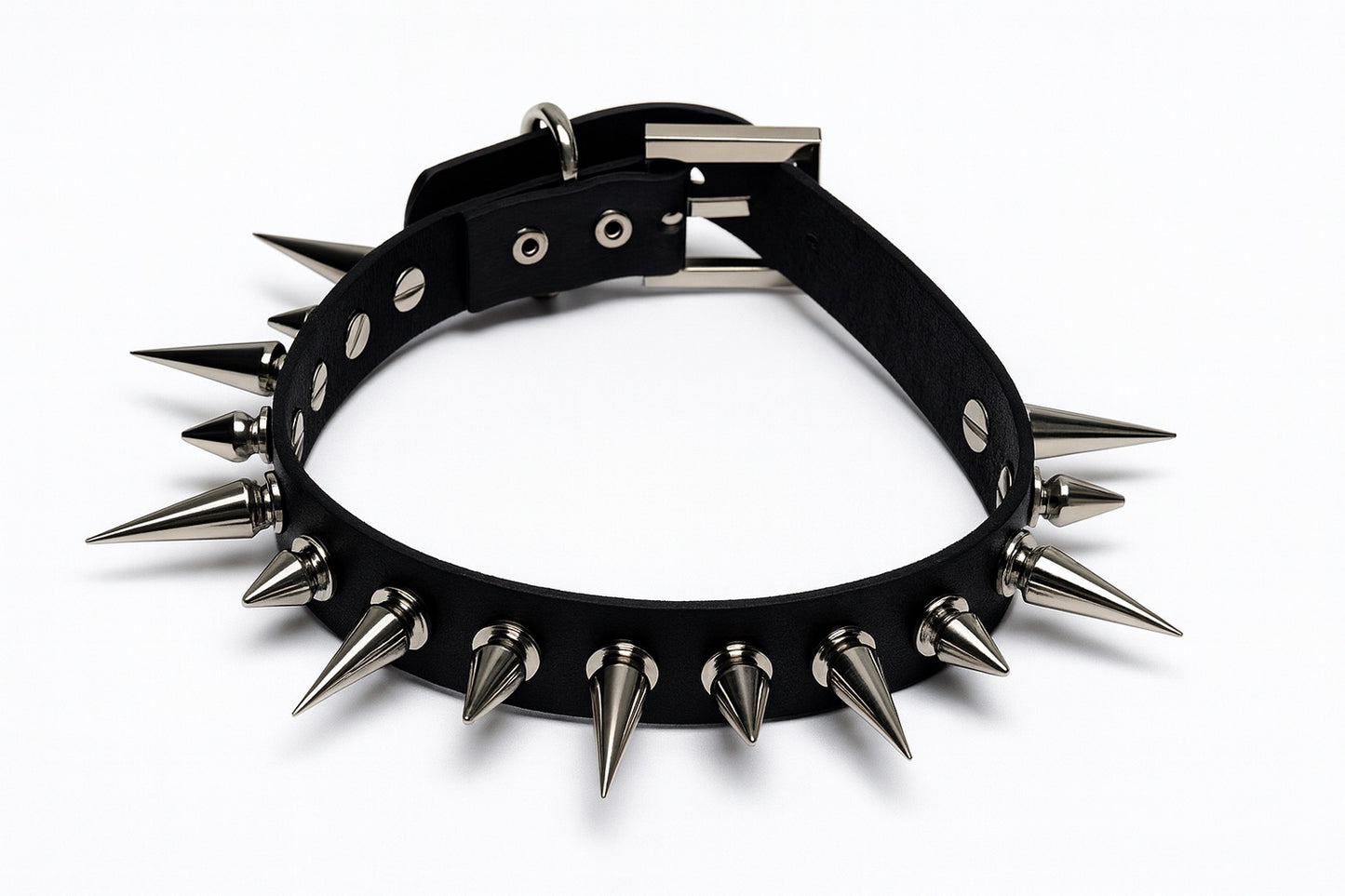 Spiknitat Halsband i Svart Läder